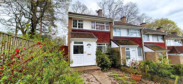 3 Bedroom End Of Terrace House To Rent In Lordswood, SO16