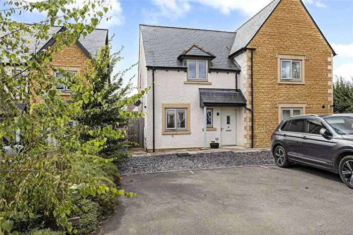 2 Bedroom Semi Detached House For Sale In Sandlin Close, Toddington, Gloucestershire, GL54