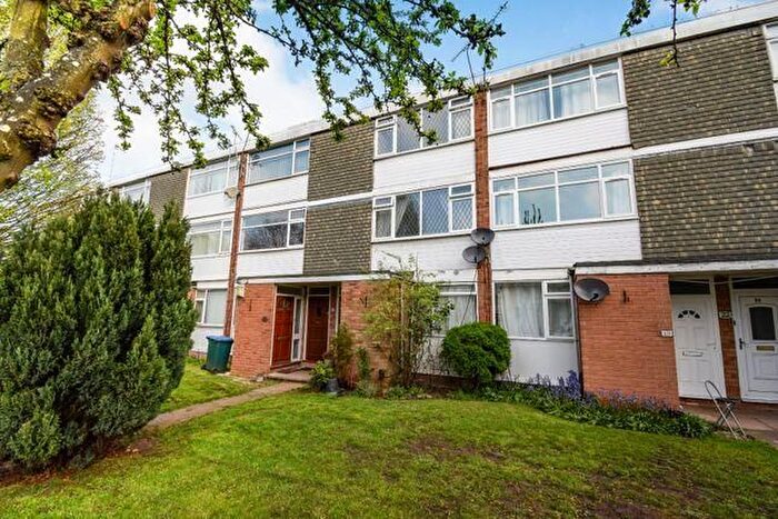 2 Bedroom Flat To Rent In Darnford Close, Coventry, CV2