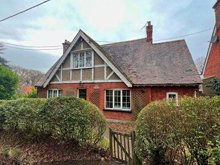 4 Bedroom Detached House For Sale In The Common, Danbury, CM3