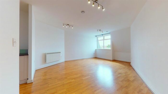 1 Bedroom Flat To Rent In Rushey Green, London, SE6