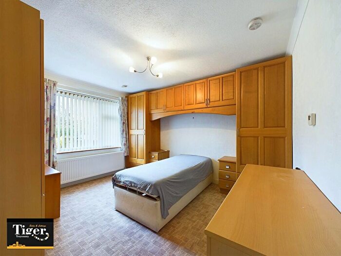 2 Bedroom Semi-Detached Bungalow For Sale In Highfield Road, Blackpool, FY4