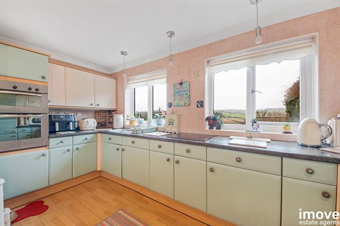 3 Bedroom Detached House For Sale In Fluder Hill, Kingskerswell, Newton Abbot, TQ12