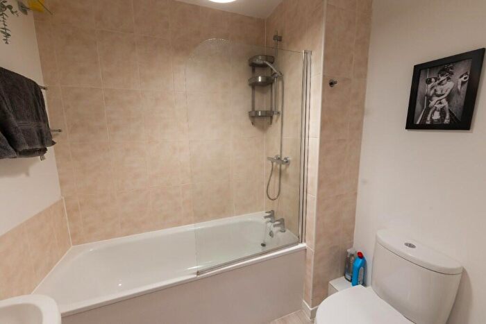 2 Bedroom Apartment To Rent In Derwent Street, Manchester, Greater Manchester, M5