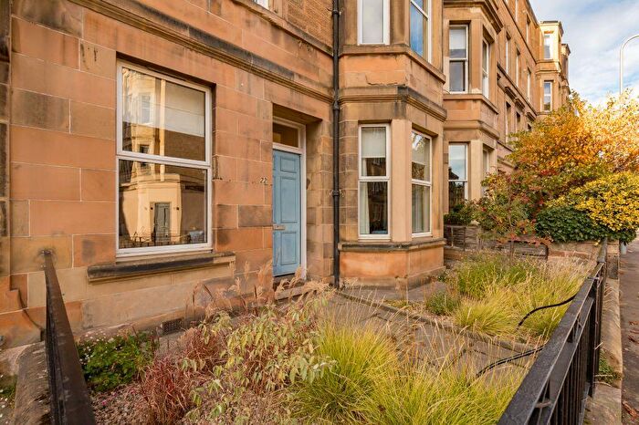 2 Bedroom Flat For Sale In Harrison Gardens, Shandon, Edinburgh, EH11