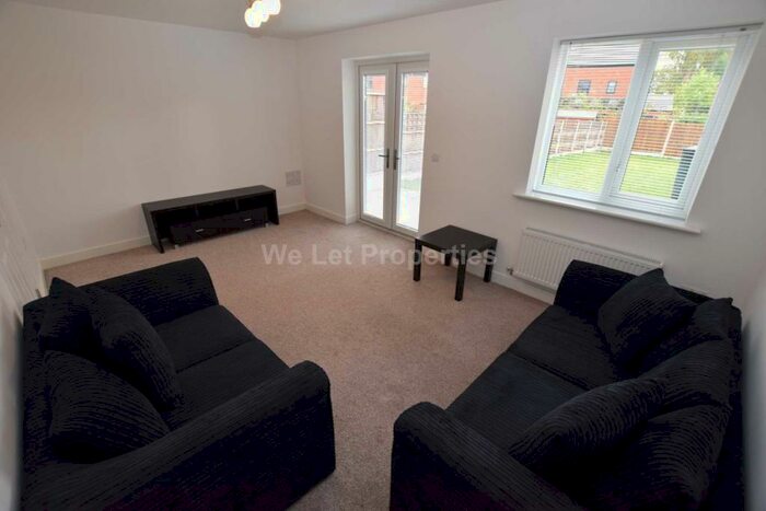 3 Bedroom House To Rent In Garforth Avenue, Manchester, M4