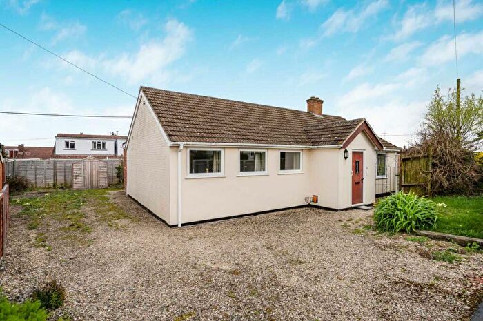 3 Bedroom Detached Bungalow For Sale In Elm Close, Wheatley, OX33