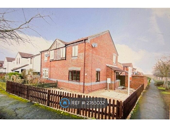 3 Bedroom Semi Detached House To Rent In Stone Hill, Milton Keynes, MK8