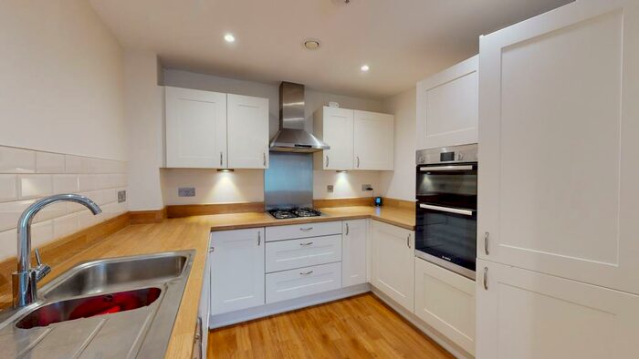 4 Bedroom Semi-Detached House To Rent In Gwynne Way, Haywards Heath, RH17