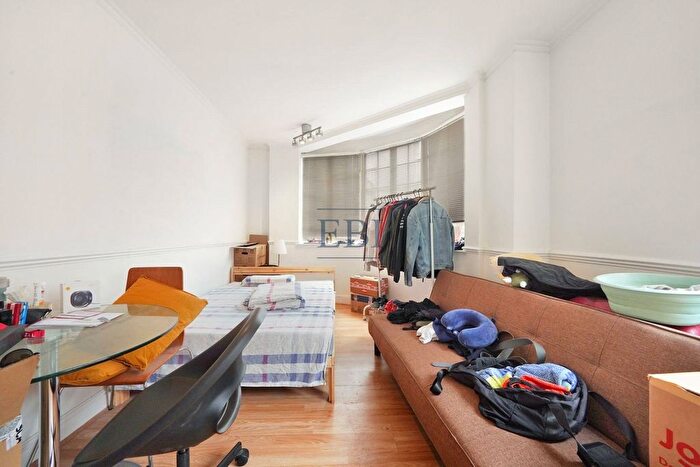 1 Bedroom Flat To Rent In Chelsea Cloisters, Sloane Avenue, London, SW3