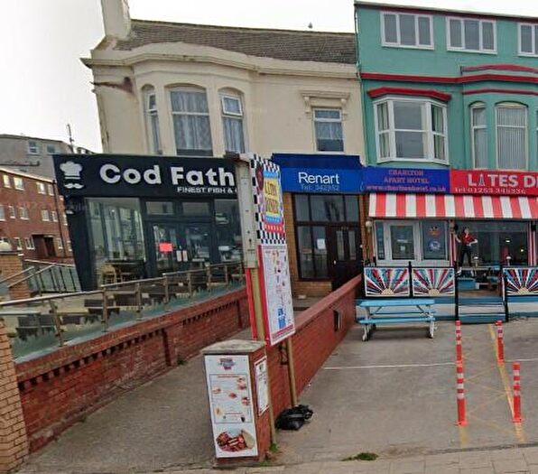 House Of Multiple Occupation For Sale In Promenade, Blackpool, FY1