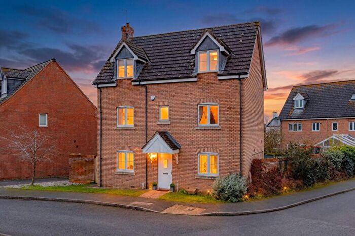 5 Bedroom Detached House For Sale In Harewelle Way, Harrold, MK43
