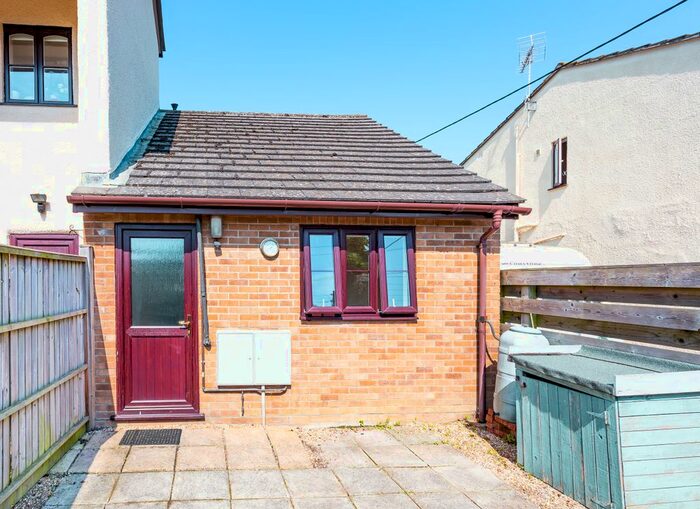 1 Bedroom Semi-Detached Bungalow To Rent In West Bay Road, West Bay, Bridport DT6