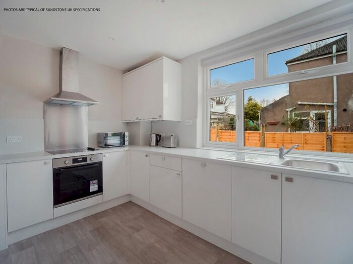 5 Bedroom Semi-Detached House To Rent In Burley Grove, Hillfields, Bristol, BS16