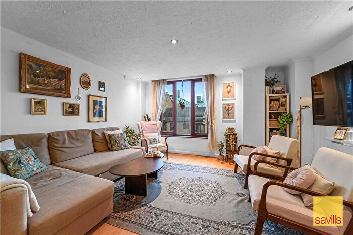 2 Bedroom Flat For Sale In Hermitage Court, Knighten Street, London, E1W