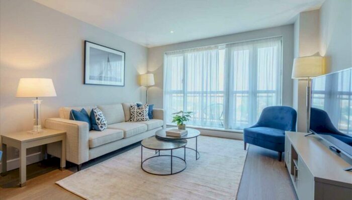 2 Bedroom Apartment To Rent In Circus Apartments, Canary Wharf, E14