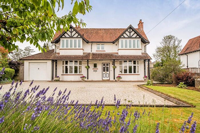 4 Bedroom Detached House For Sale In Rodden Road, Frome, BA11