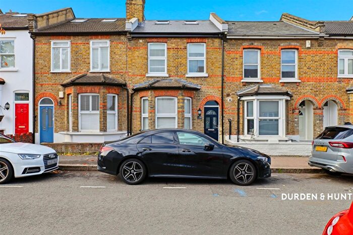 4 Bedroom Terraced House To Rent In Mansfield Road, Wanstead, E11