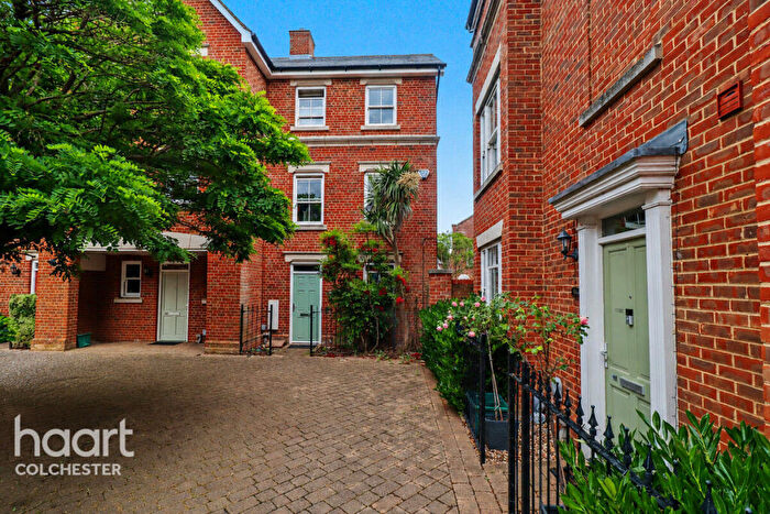 4 Bedroom Town House For Sale In Garland Road, Colchester, CO2