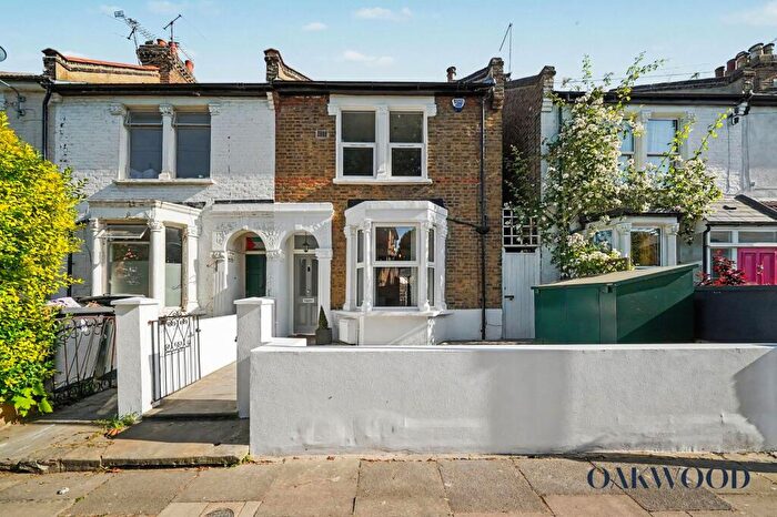 4 Bedroom Terraced House For Sale In Roslyn Road, London, N15