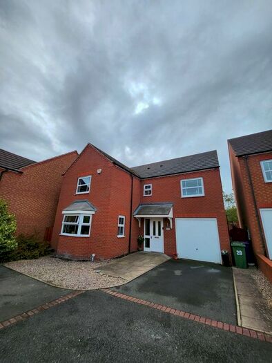 4 Bedroom Detached House To Rent In Crabtree Close, Lanesfield, Wolverhampton, WV4