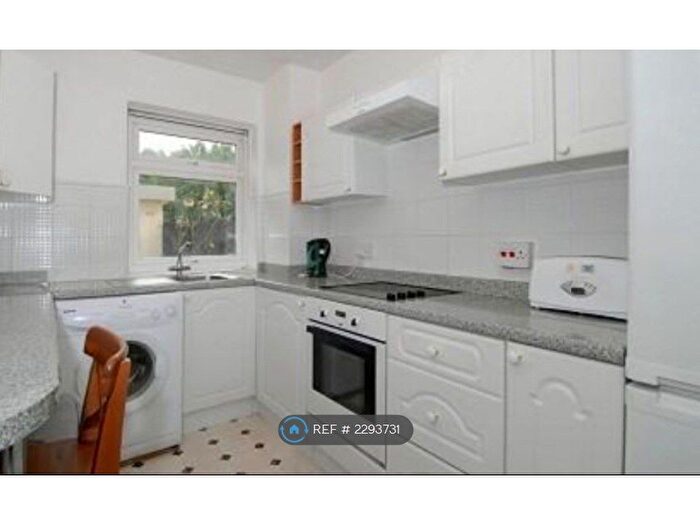 2 Bedroom Flat To Rent In Headington, Oxford, OX3