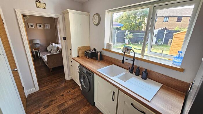 3 Bedroom Town House For Sale In Butler Close, Cropwell Butler, NG12