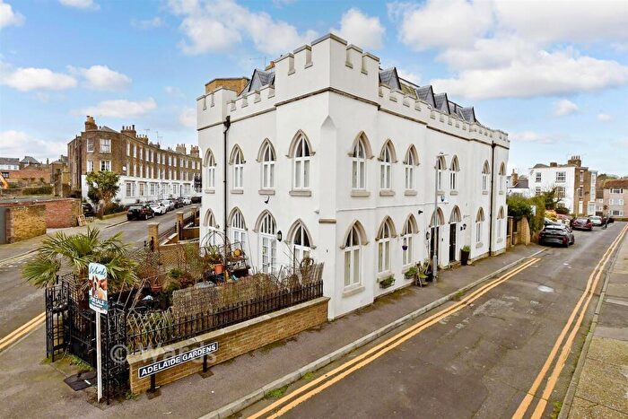 3 Bedroom End Of Terrace House For Sale In Adelaide Gardens, Ramsgate, Kent, CT11