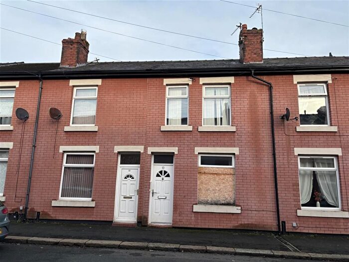 3 Bedroom Terraced House For Sale In Bank Street, Platt Bridge, Wigan, WN2
