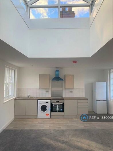 1 Bedroom Flat To Rent In Church Street, Mansfield, NG18