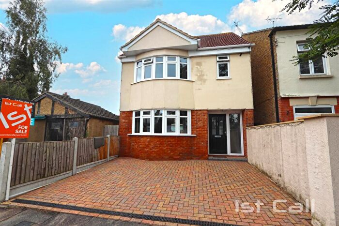3 Bedroom Detached House To Rent In Boscombe Road. Southend On Sea, Essex, SS2