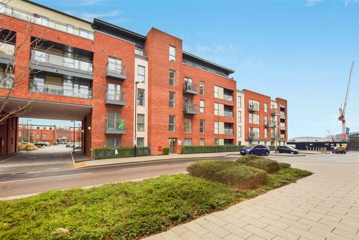 1 Bedroom Flat To Rent In John Thornycroft Road, Southampton, SO19