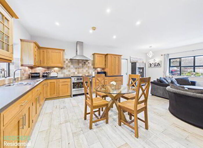 3 Bedroom Detached Bungalows To Rent In Belfast Road, Belfast, BT16