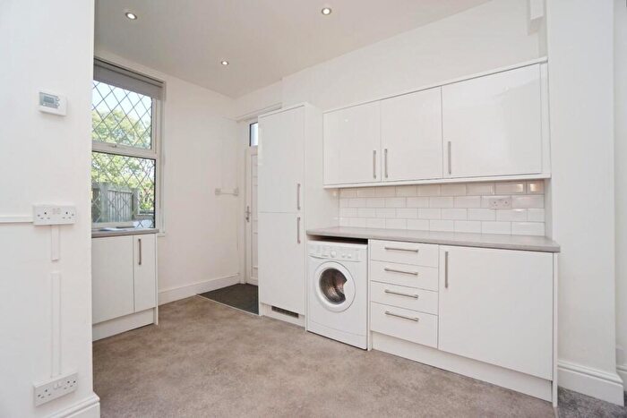 1 Bedroom Apartment For Sale In Cemetery Road, Sharrow, S11