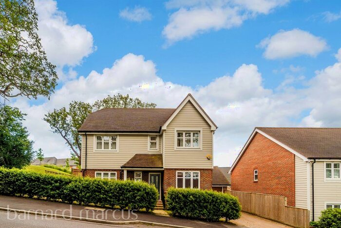 5 Bedroom Property To Rent In Consort Drive, Leatherhead, KT22