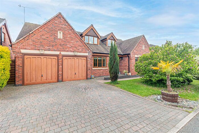 4 Bedroom Detached House For Sale In Norton Road, Norton, Worcester, WR5