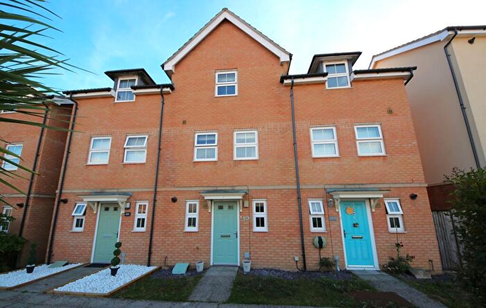 3 Bedroom Terraced House For Sale In White's Way, Hedge End, SO30