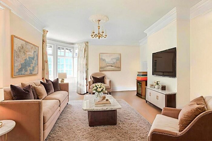 3 Bedroom Detached House For Sale In St Johns Avenue, Harlow, CM17