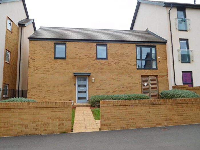 2 Bedroom Semi-Detached House To Rent In Dowsell Way, Yate, BS37