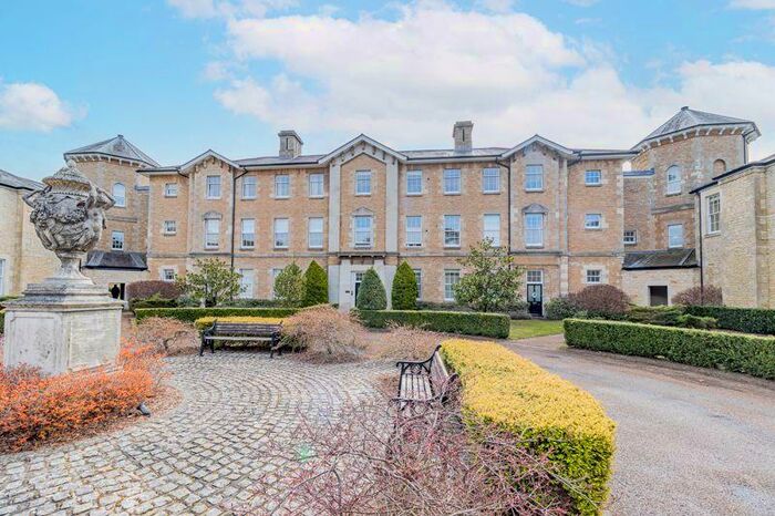 3 Bedroom Flat To Rent In St. Georges Manor, Mandelbrote Drive, Oxford, OX4