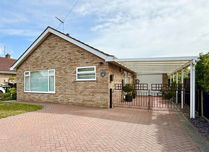 3 Bedroom Detached Bungalow For Sale In Thurne Rise, Martham, NR29