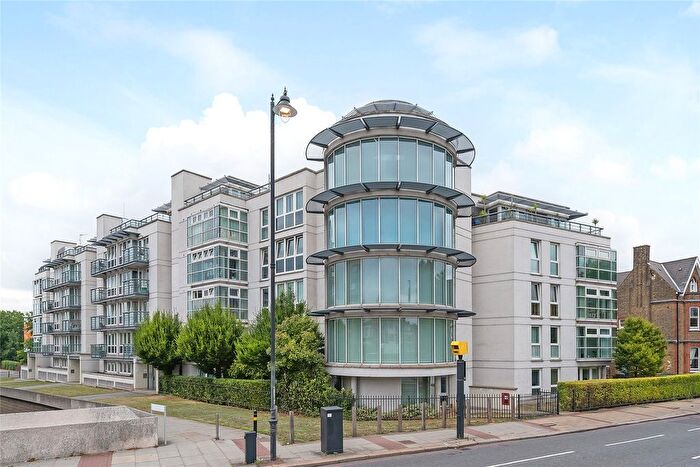 2 Bedroom Flat For Sale In Apartment, Northside Wandsworth Common, Wandsworth, London, SW18