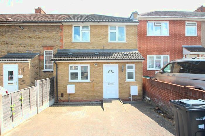3 Bedroom Property To Rent In Greenwood Gardens, Ilford, IG6