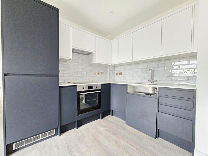 1 Bedroom Flat To Rent In A High Mead, Harrow, HA1