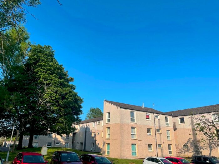2 Bedroom Flat To Rent In Oak Road, Abronhill, Cumbernauld, G67