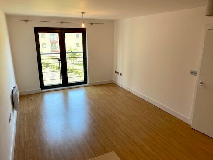 1 Bedroom Flat To Rent In Galleon Way, Cardiff, CF10