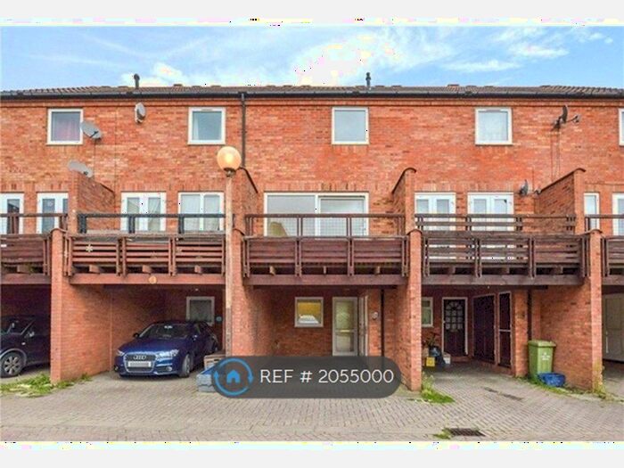 3 Bedroom Terraced House To Rent In Taylors Mews, Neath Hill, Milton Keynes, MK14