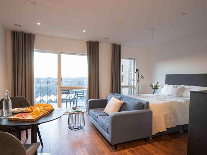 Apartment To Rent In Momento Barking, Barking Wharf Square Barking, IG11