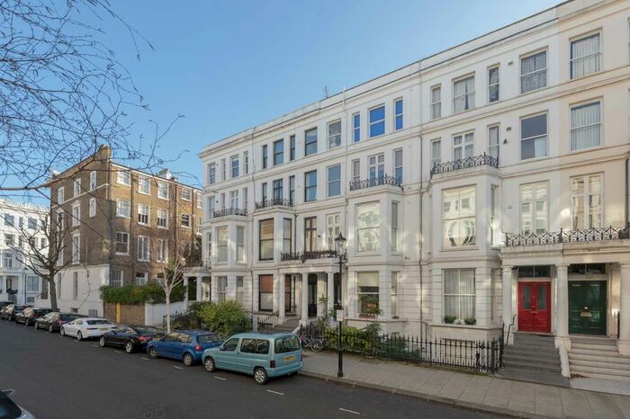 3 Bedroom Flat To Rent In Longridge Road, London, SW5