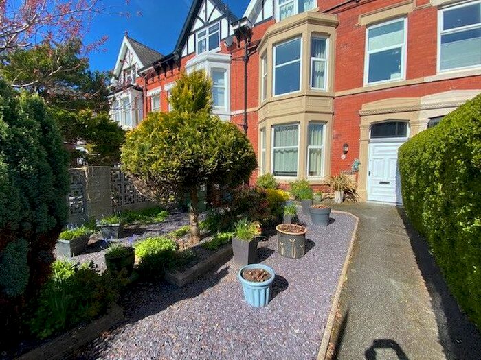 1 Bedroom Flat To Rent In Victoria Road, Lytham St. Annes, Lancashire, FY8